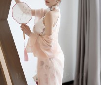 语画界性感女神杨晨晨Yome旗袍服饰搭配白色丝袜贵州旅拍